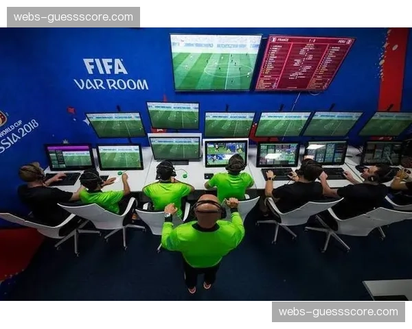 “幽灵进球”再引争议,德甲将就门线技术与VAR协同进行升级 “幽灵进球”再引争议,德甲将就门线技术与VAR协同进行升级